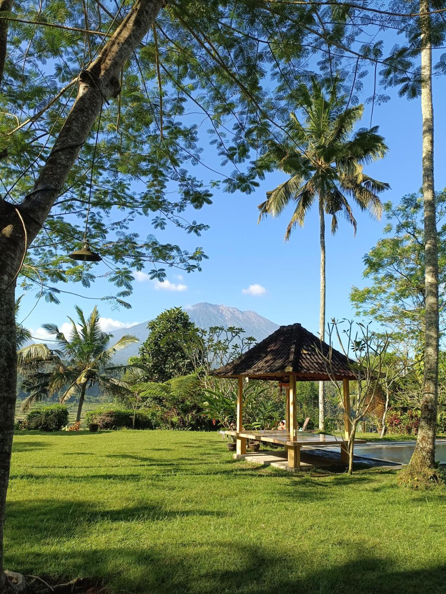 Mahagiri Resort & Restaurant Menanga Екстер'єр фото
